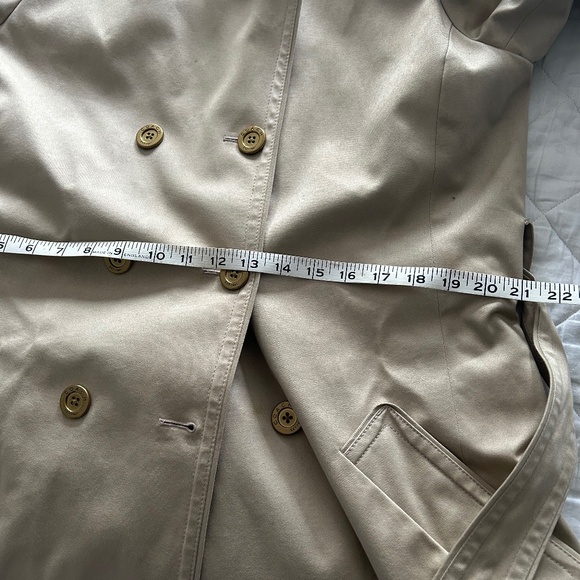 Authentic Coach 100 percent cotton beige trench coat - Picture 7 of 11